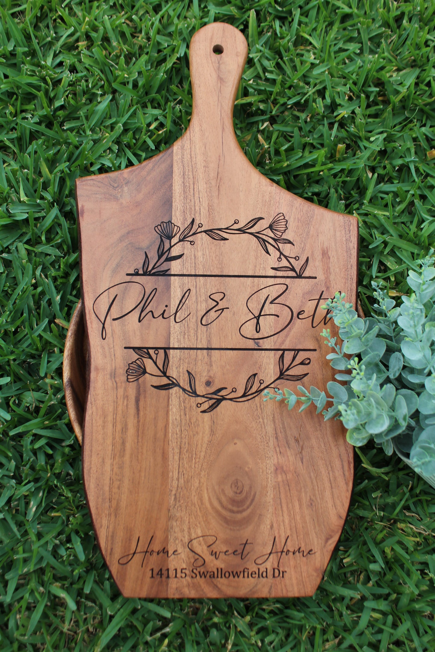 Cutting Board with Handle