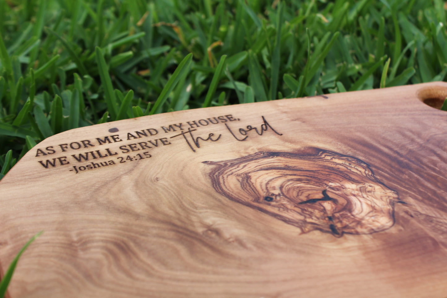 Cutting Board with Handle